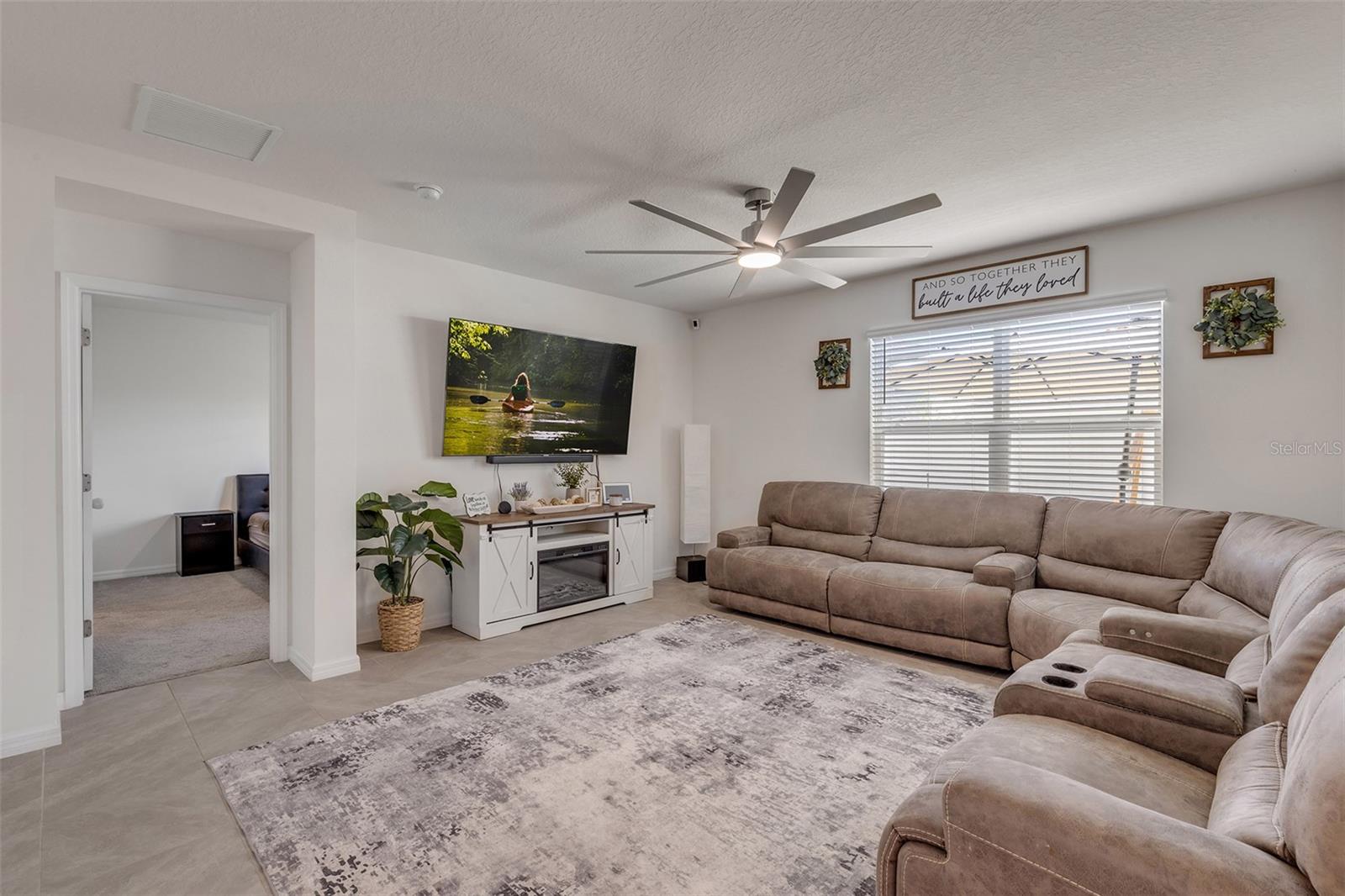 8 MELOGOLD DR, ORMOND BEACH, FL, 32174