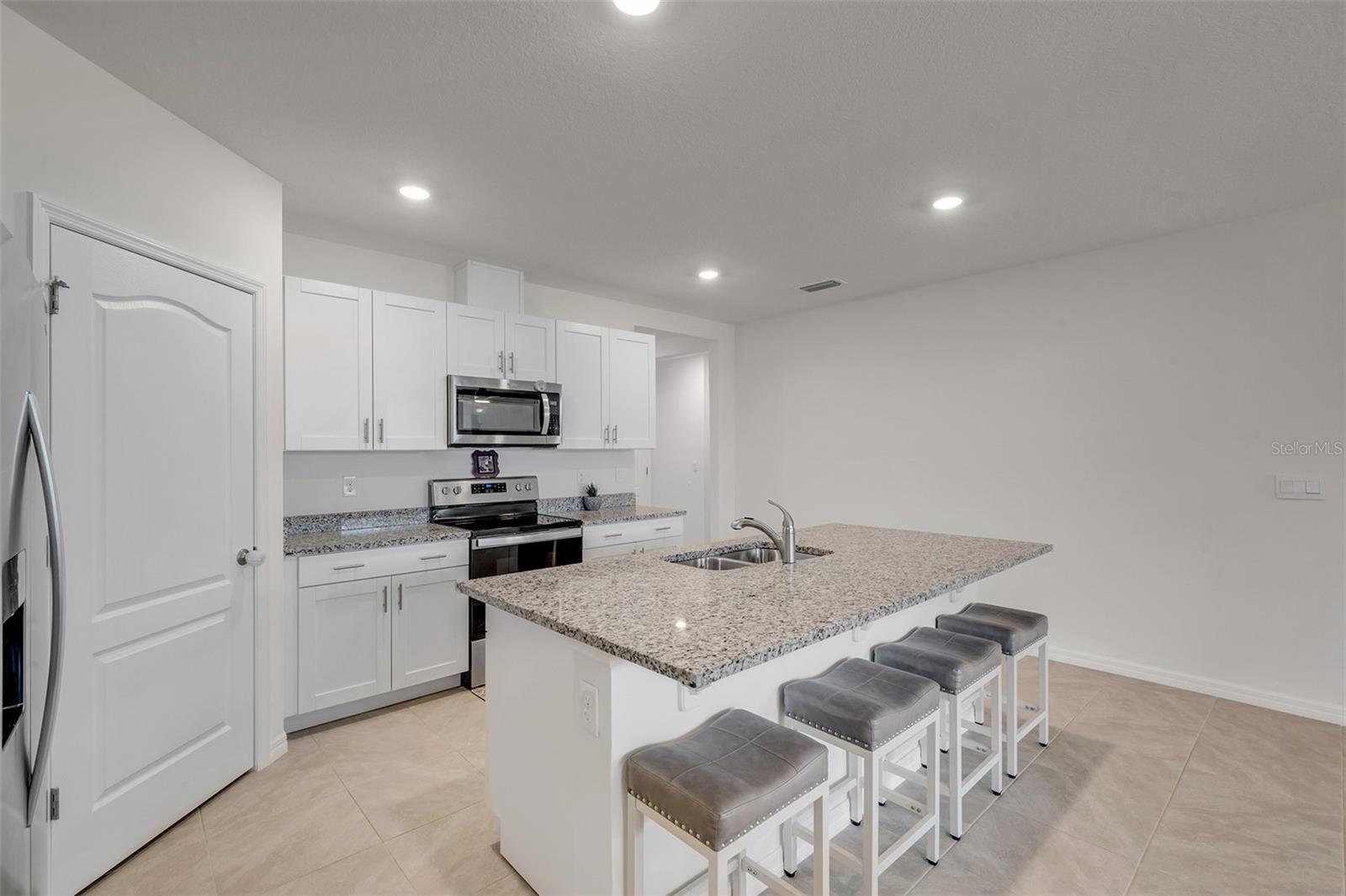 8 MELOGOLD DR, ORMOND BEACH, FL, 32174