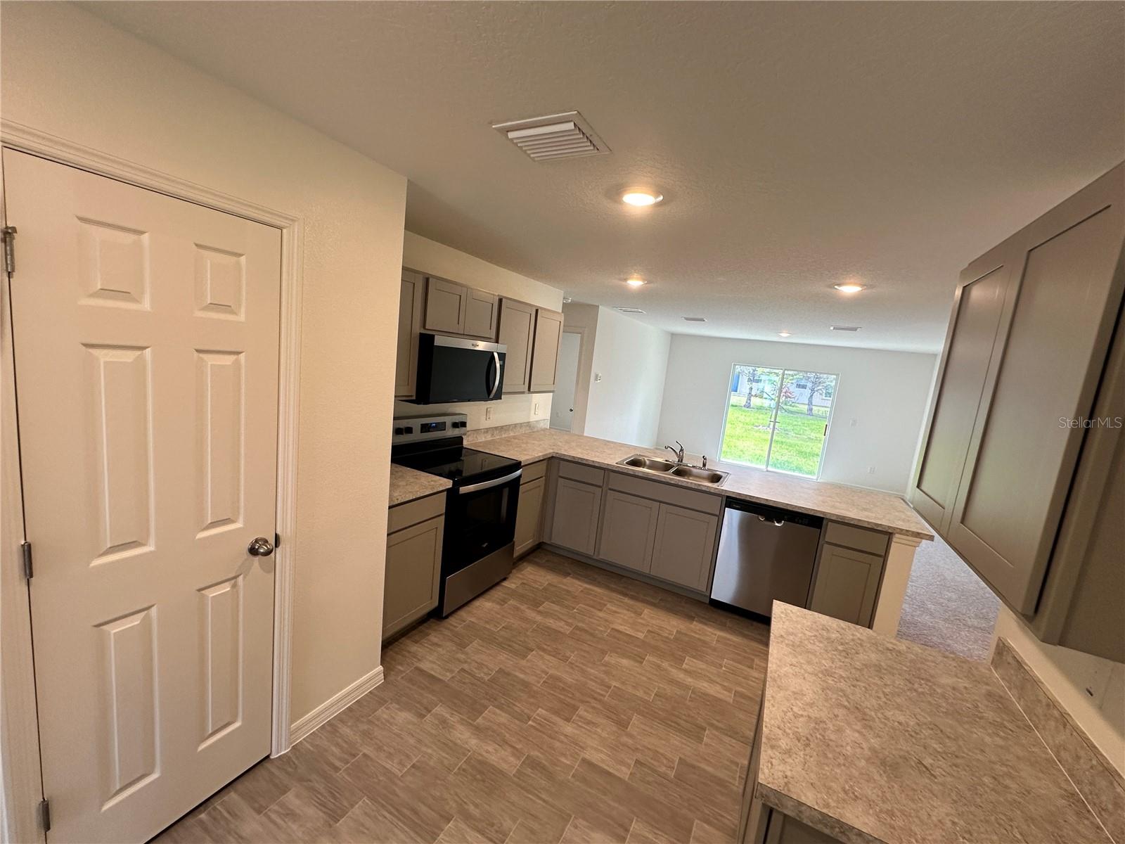 48 RIPPLING BROOK DR, PALM COAST, FL, 32164