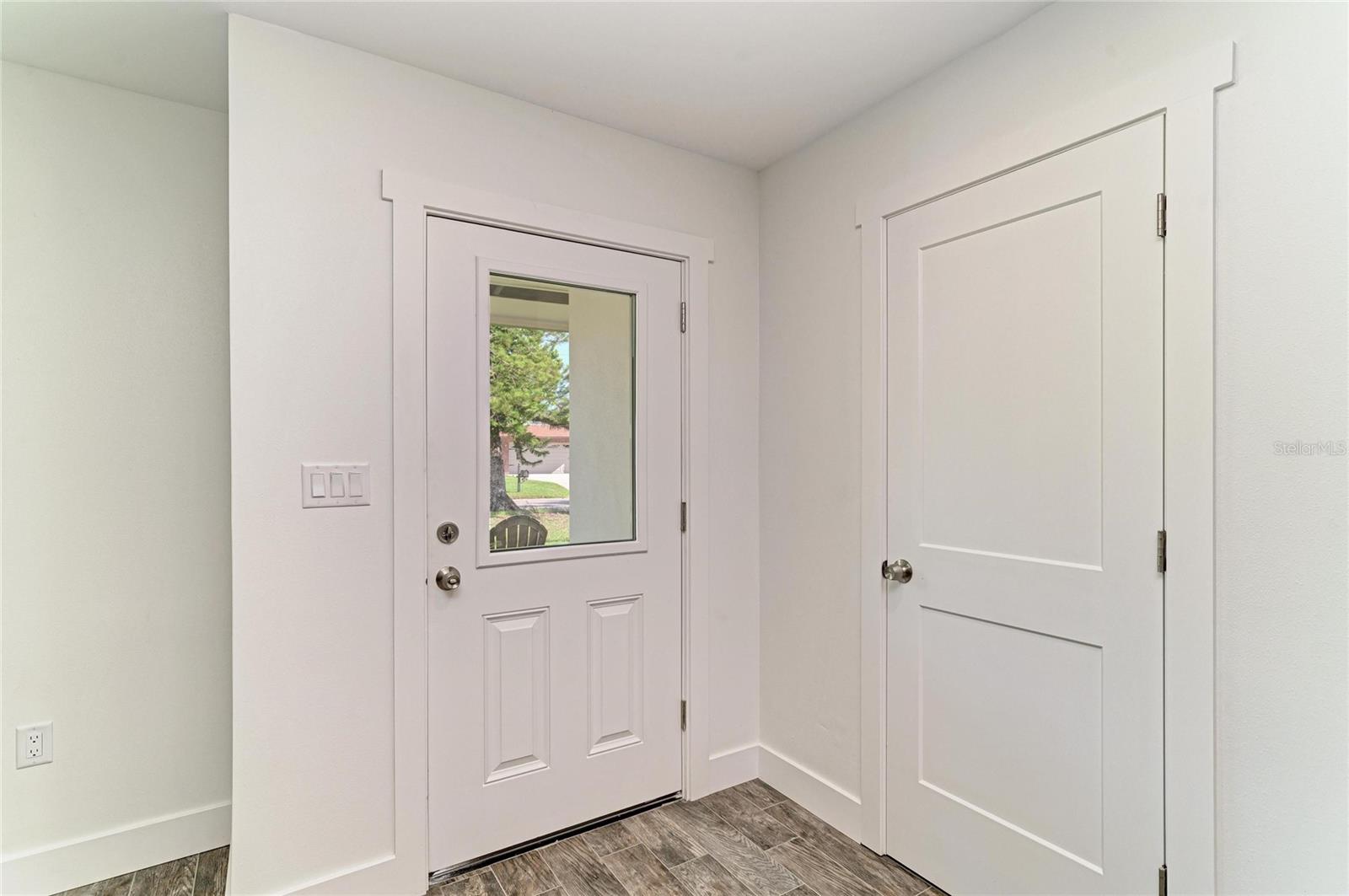 6105 7TH AVENUE DR W, BRADENTON, FL, 34209