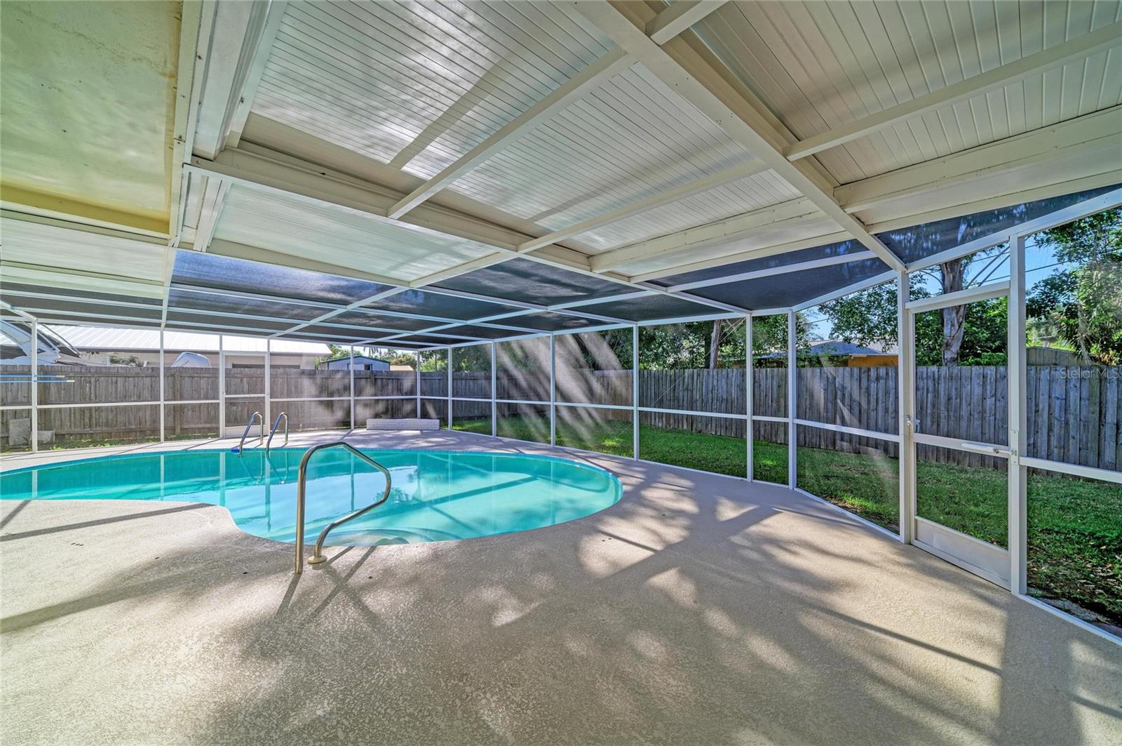 6105 7TH AVENUE DR W, BRADENTON, FL, 34209
