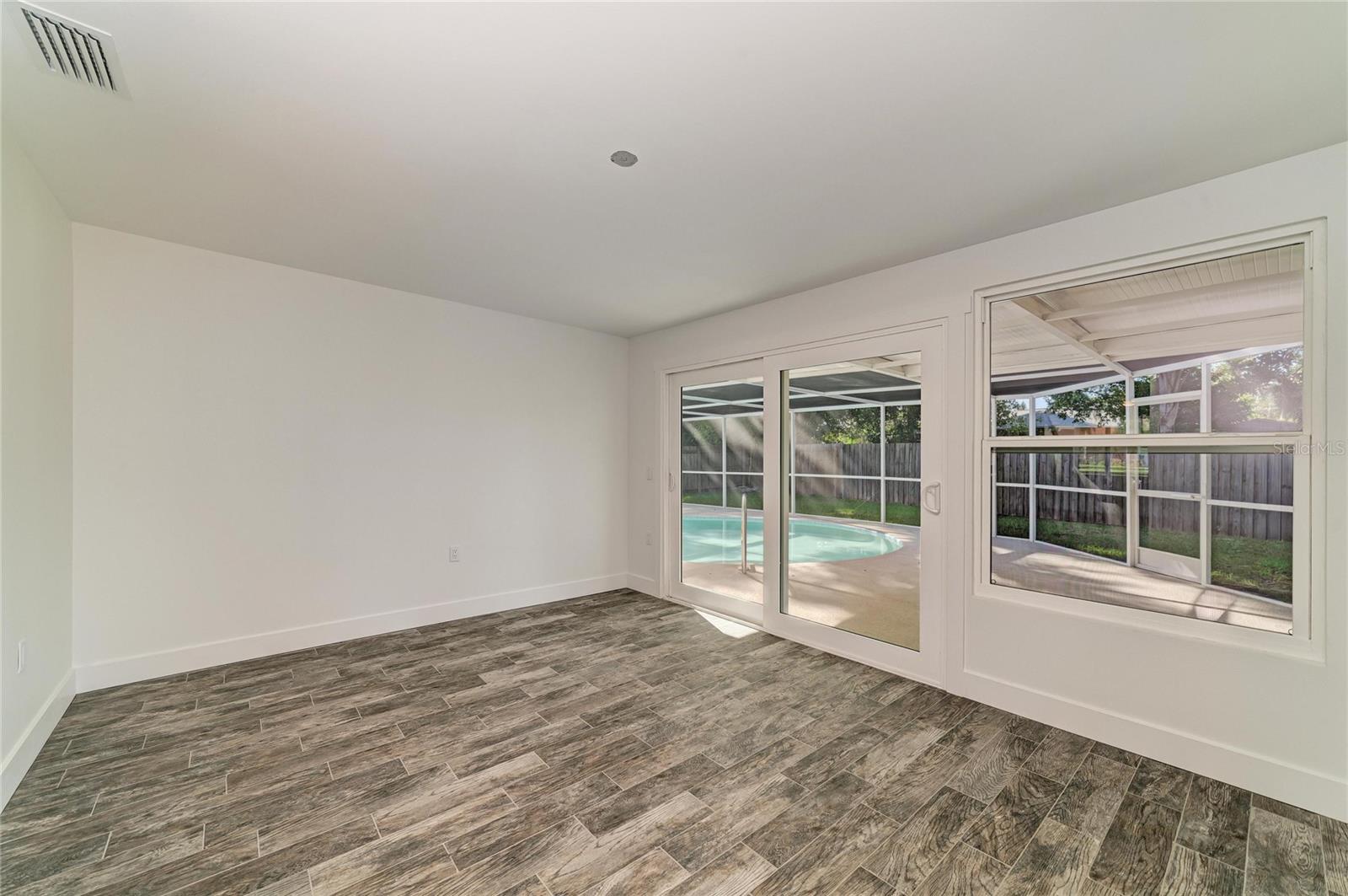 6105 7TH AVENUE DR W, BRADENTON, FL, 34209