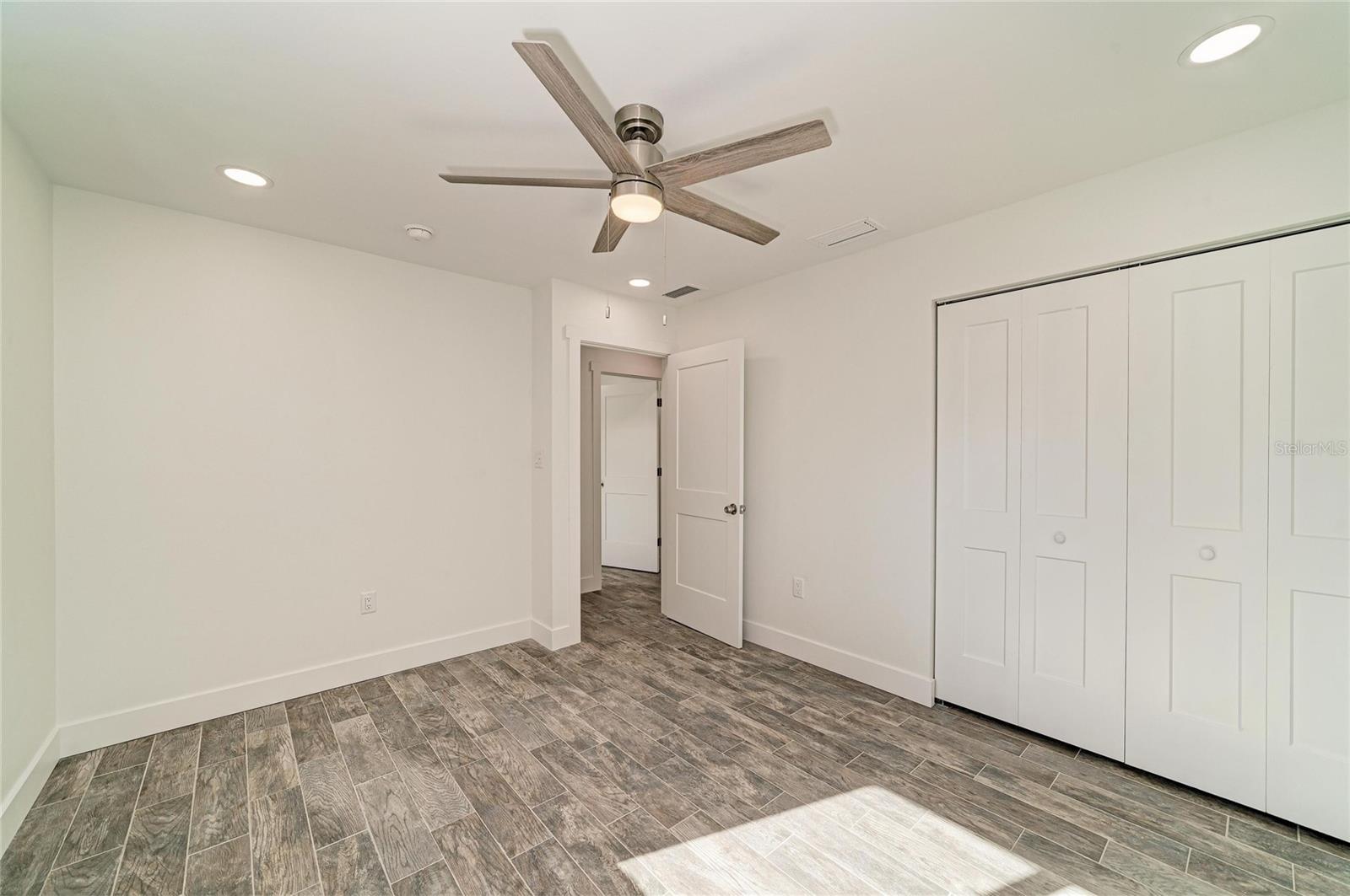6105 7TH AVENUE DR W, BRADENTON, FL, 34209