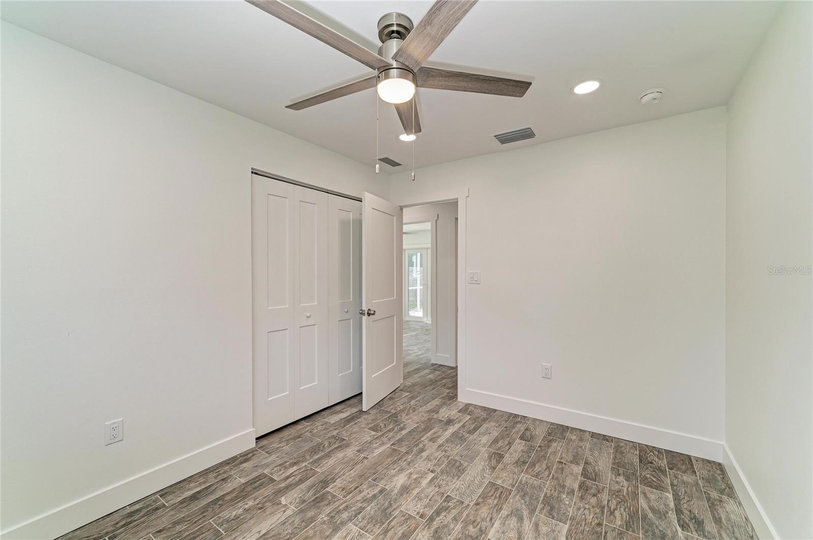 6105 7TH AVENUE DR W, BRADENTON, FL, 34209