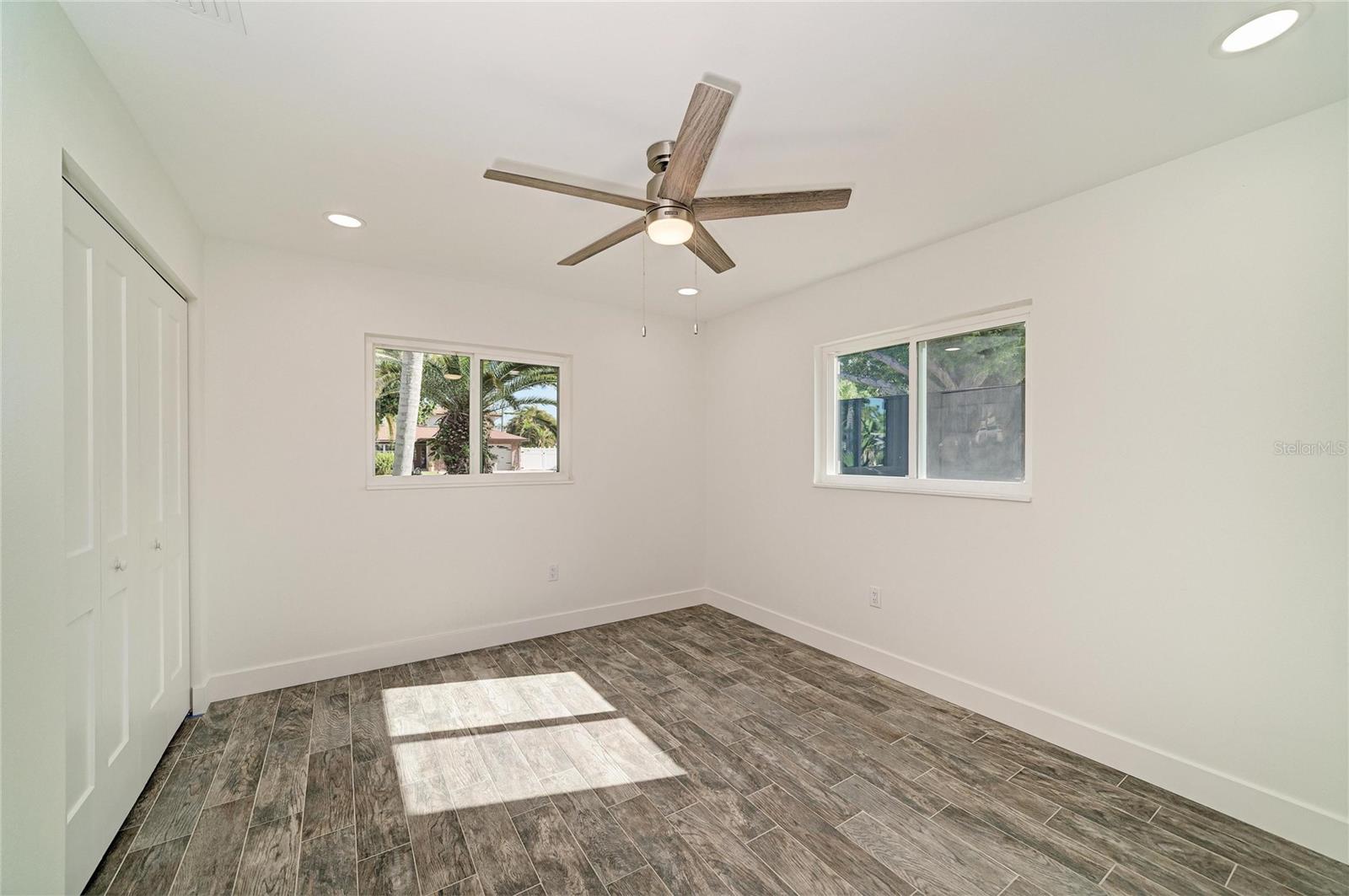 6105 7TH AVENUE DR W, BRADENTON, FL, 34209