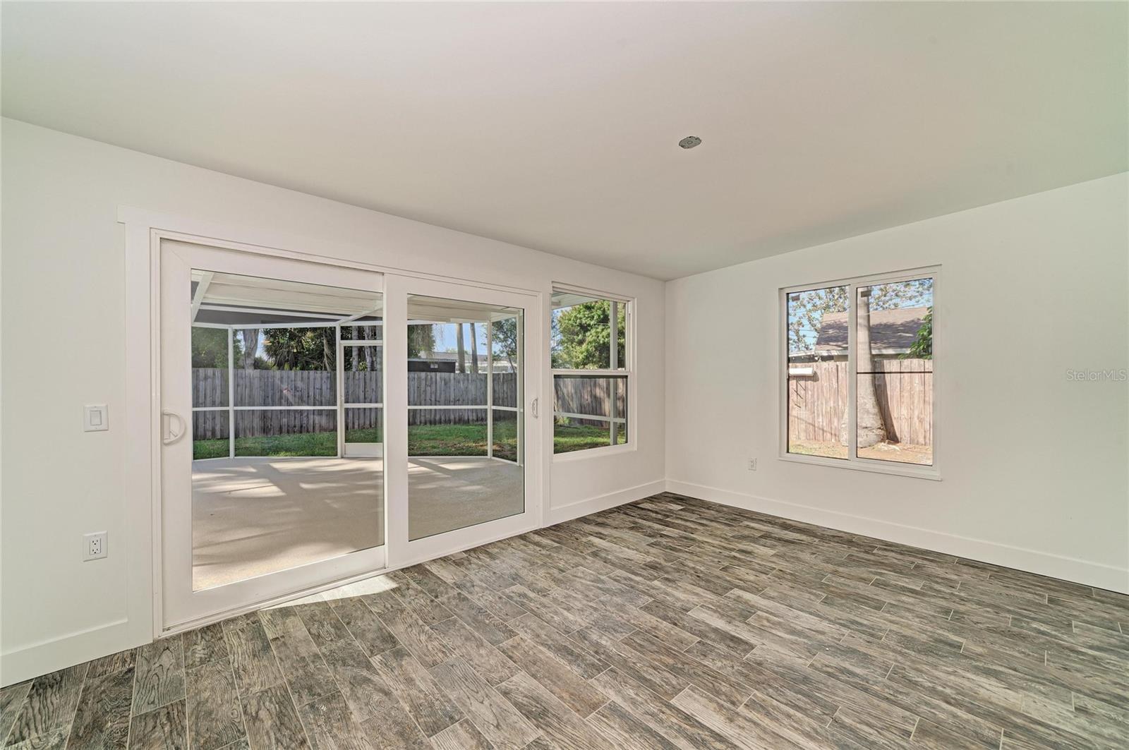 6105 7TH AVENUE DR W, BRADENTON, FL, 34209