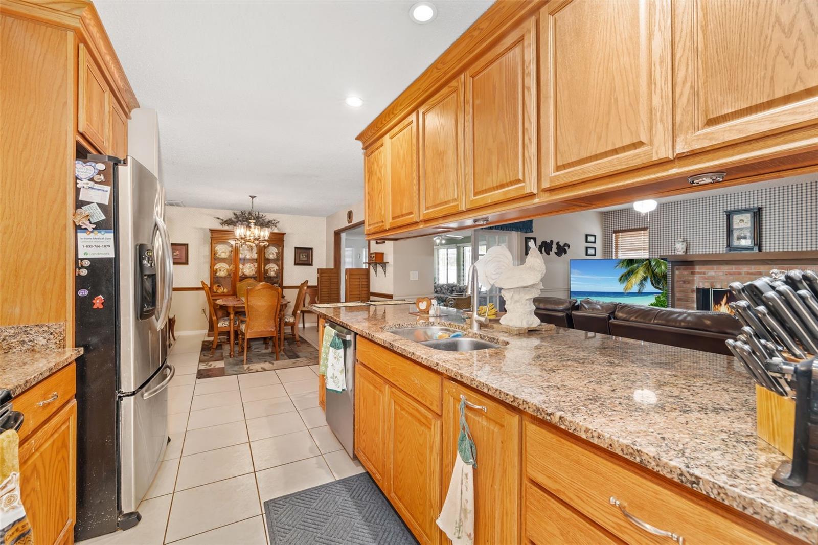 2005 39TH ST W, BRADENTON, FL, 34205