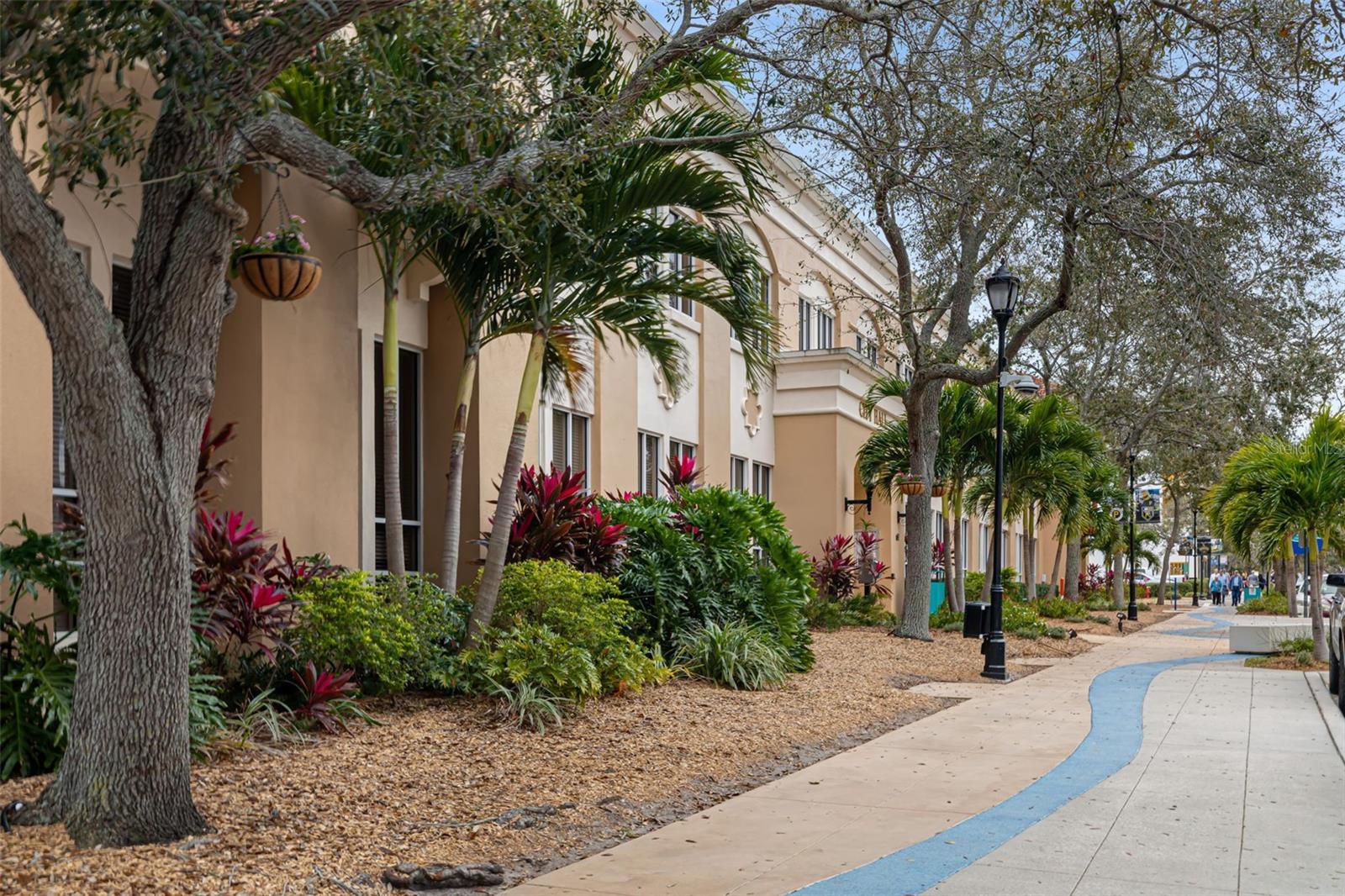 2005 39TH ST W, BRADENTON, FL, 34205