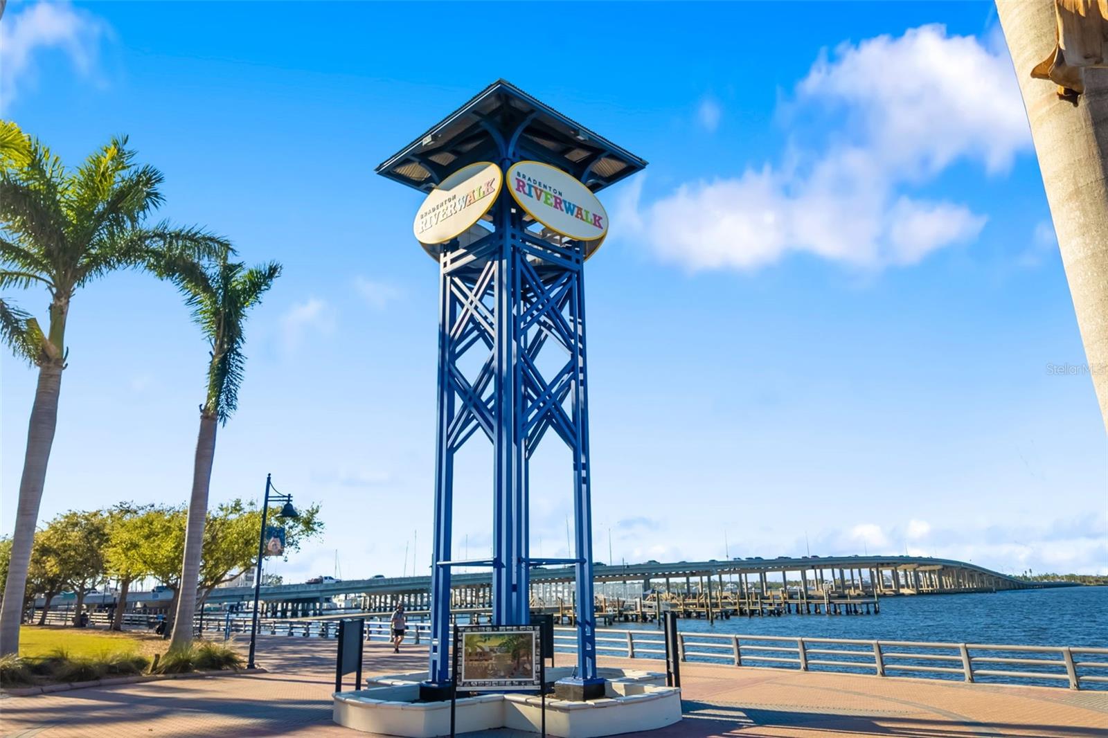 2005 39TH ST W, BRADENTON, FL, 34205