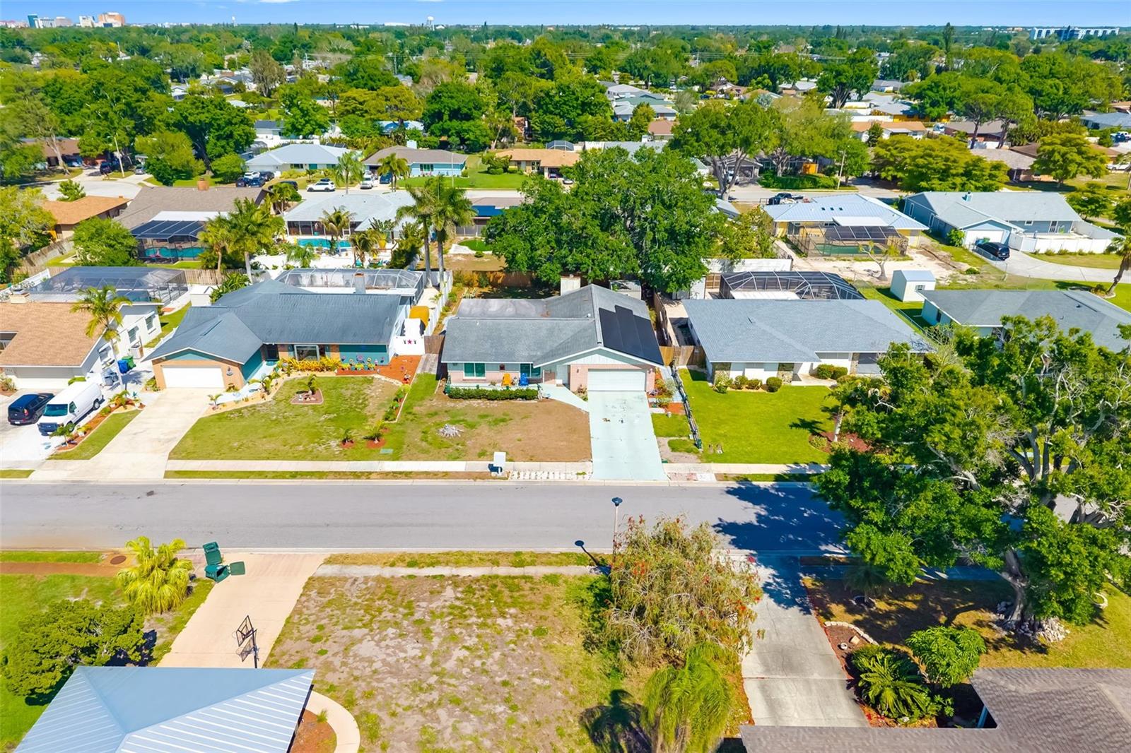 2005 39TH ST W, BRADENTON, FL, 34205