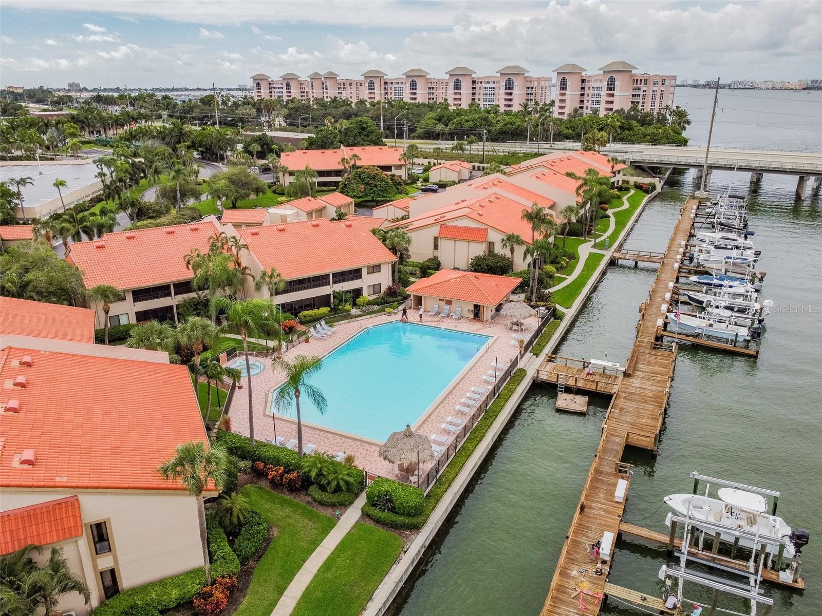 4800 BRITTANY DR S #102, ST PETERSBURG, FL, 33715