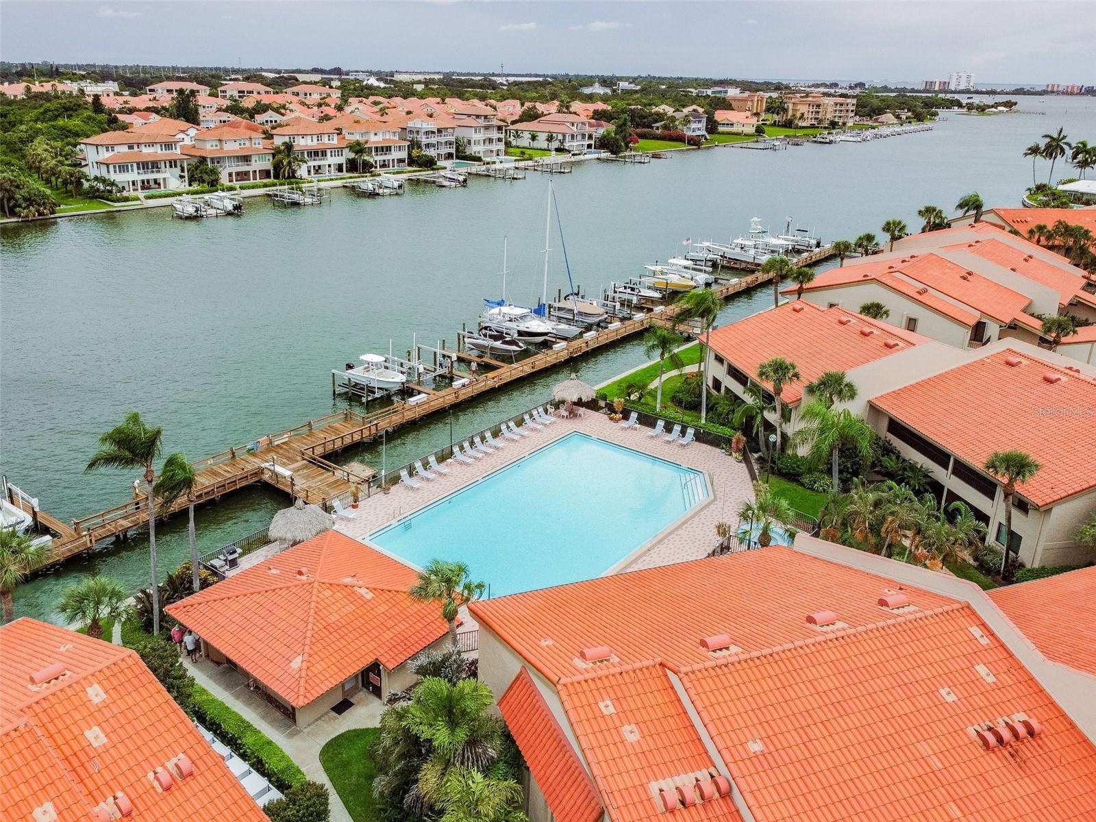 4800 BRITTANY DR S #102, ST PETERSBURG, FL, 33715