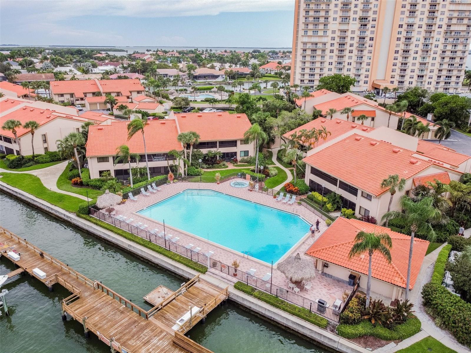 4800 BRITTANY DR S #102, ST PETERSBURG, FL, 33715