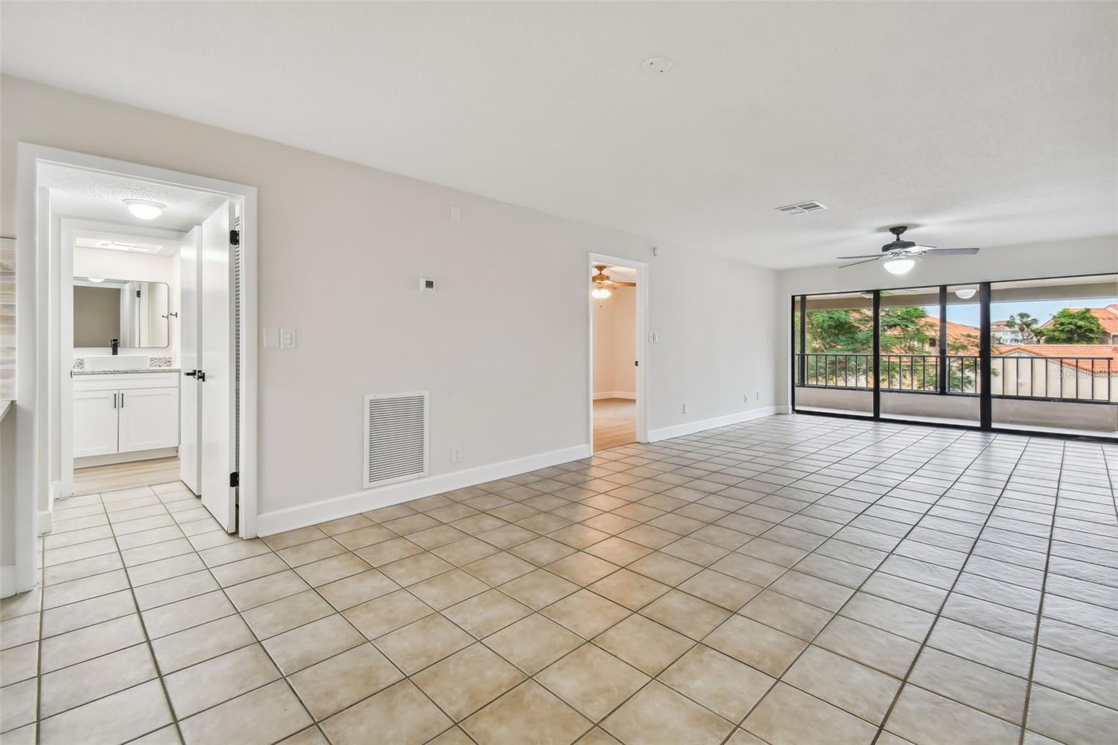 4800 BRITTANY DR S #102, ST PETERSBURG, FL, 33715