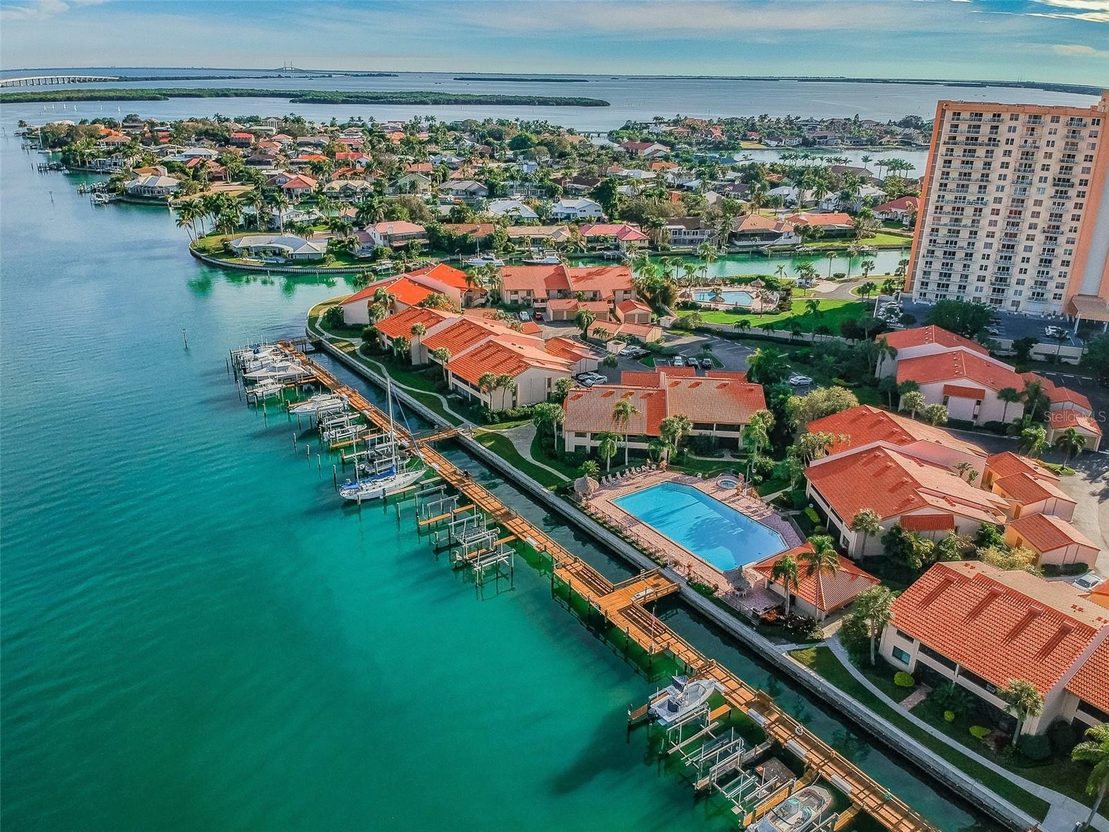 4800 BRITTANY DR S #102, ST PETERSBURG, FL, 33715