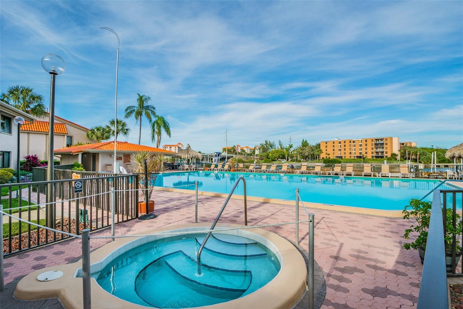 4800 BRITTANY DR S #102, ST PETERSBURG, FL, 33715