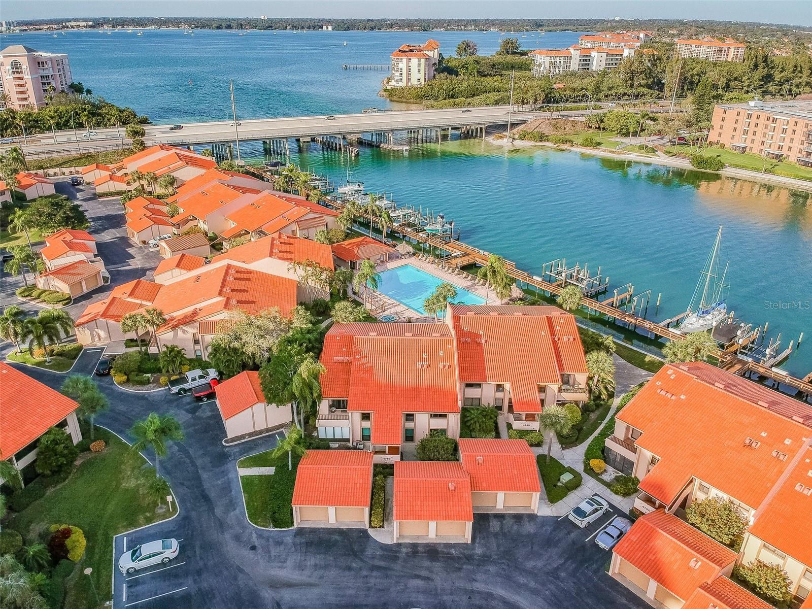 4800 BRITTANY DR S #102, ST PETERSBURG, FL, 33715
