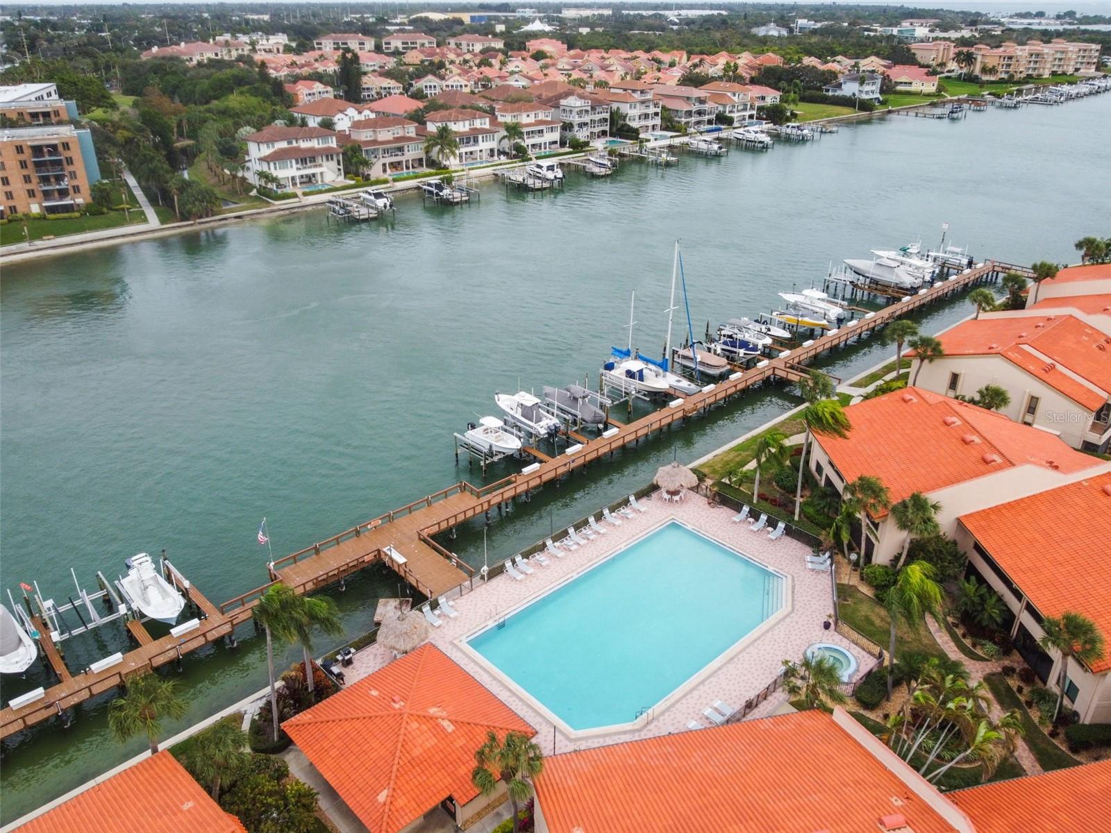 4800 BRITTANY DR S #102, ST PETERSBURG, FL, 33715