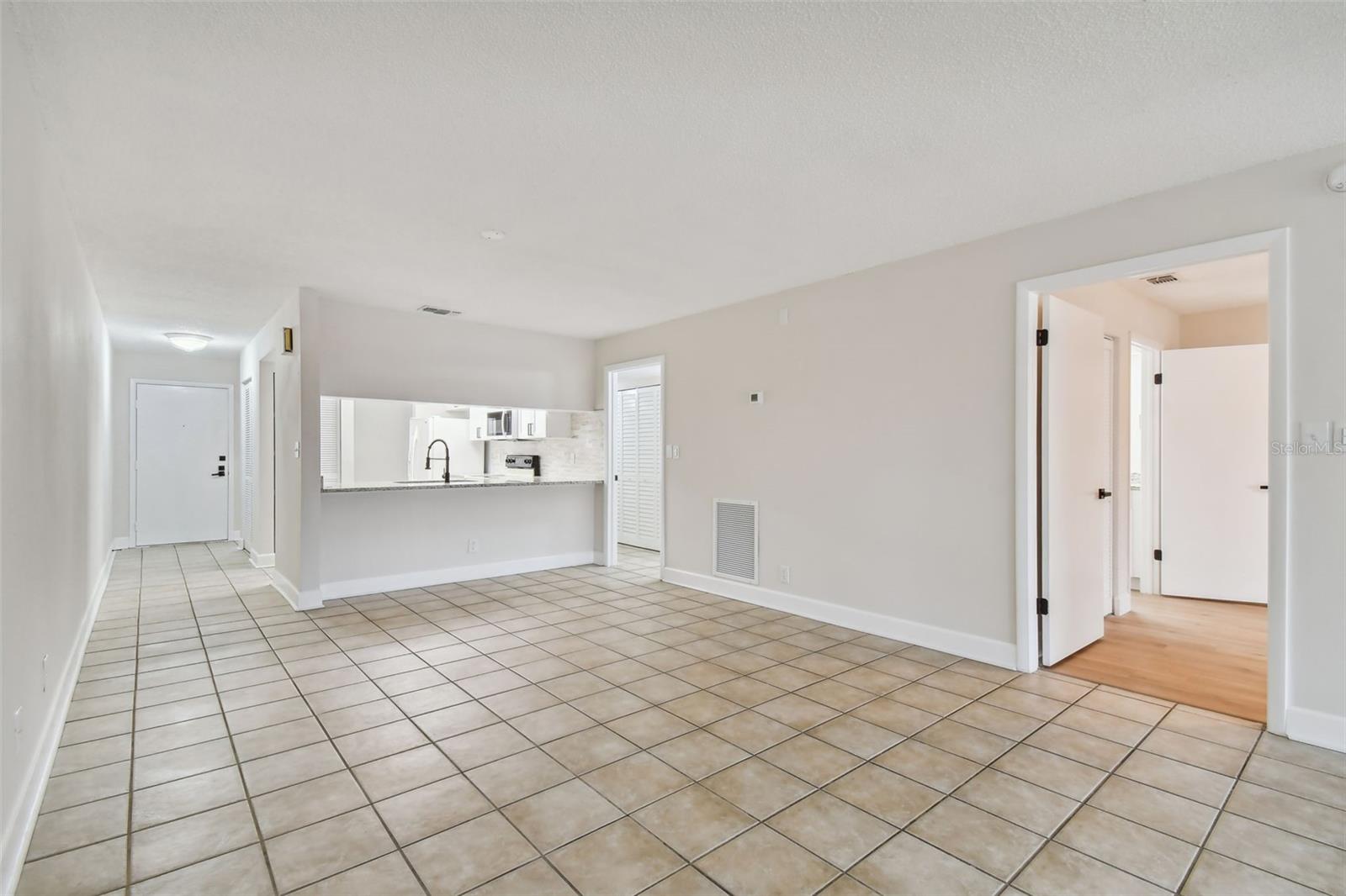 4800 BRITTANY DR S #102, ST PETERSBURG, FL, 33715