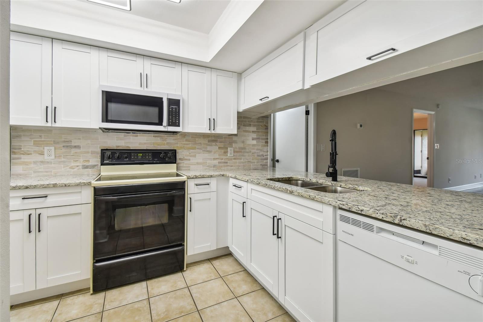 4800 BRITTANY DR S #102, ST PETERSBURG, FL, 33715