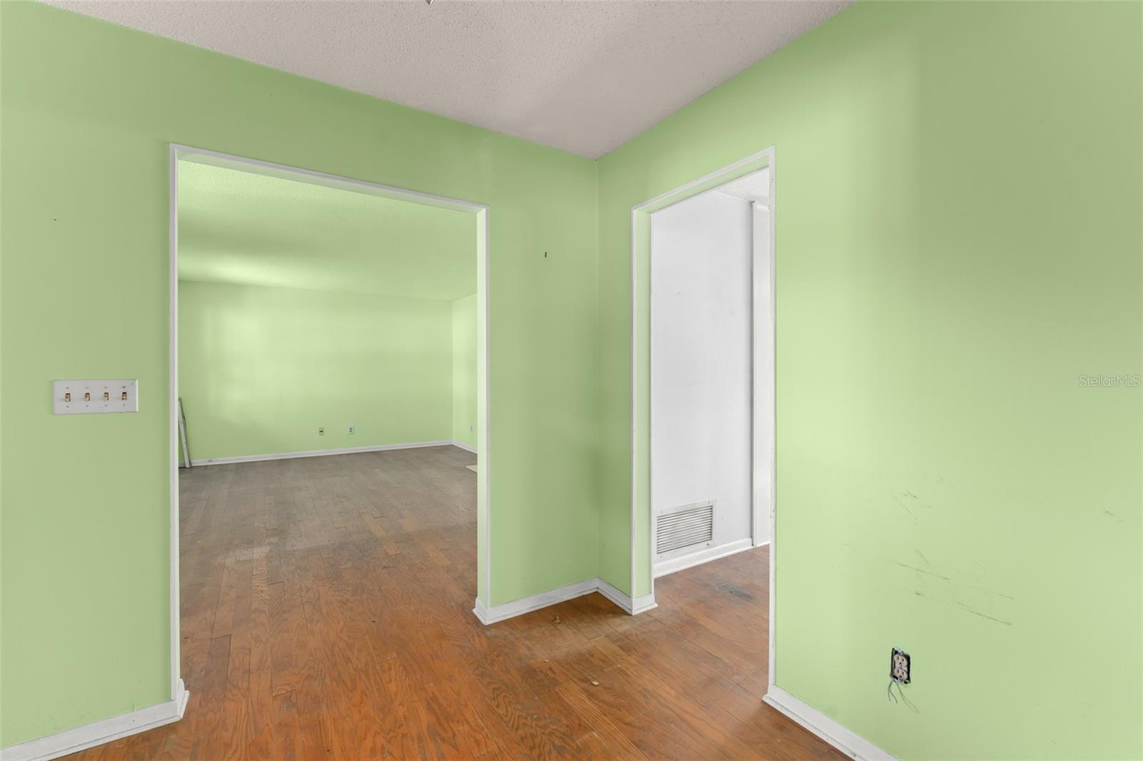 300 MONTICELLO DR, ALTAMONTE SPRINGS, FL, 32701