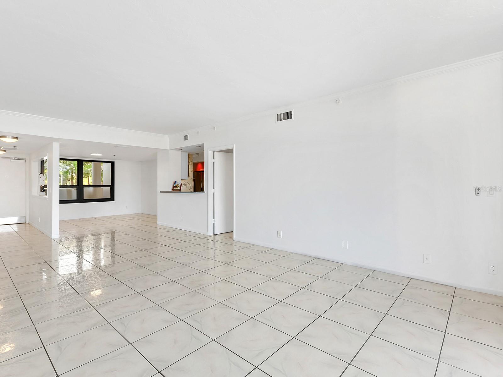 1255 N GULFSTREAM AVE #205, SARASOTA, FL, 34236