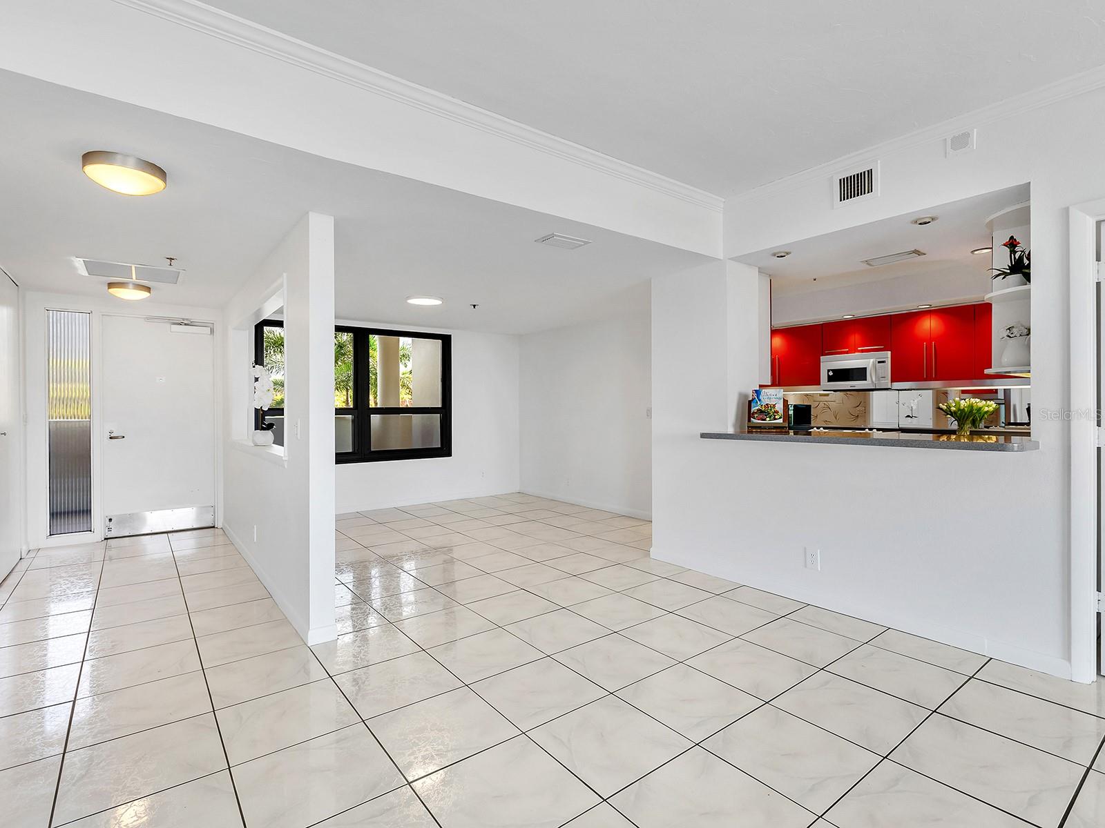 1255 N GULFSTREAM AVE #205, SARASOTA, FL, 34236