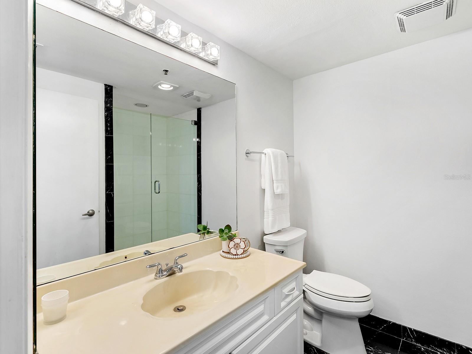 1255 N GULFSTREAM AVE #205, SARASOTA, FL, 34236