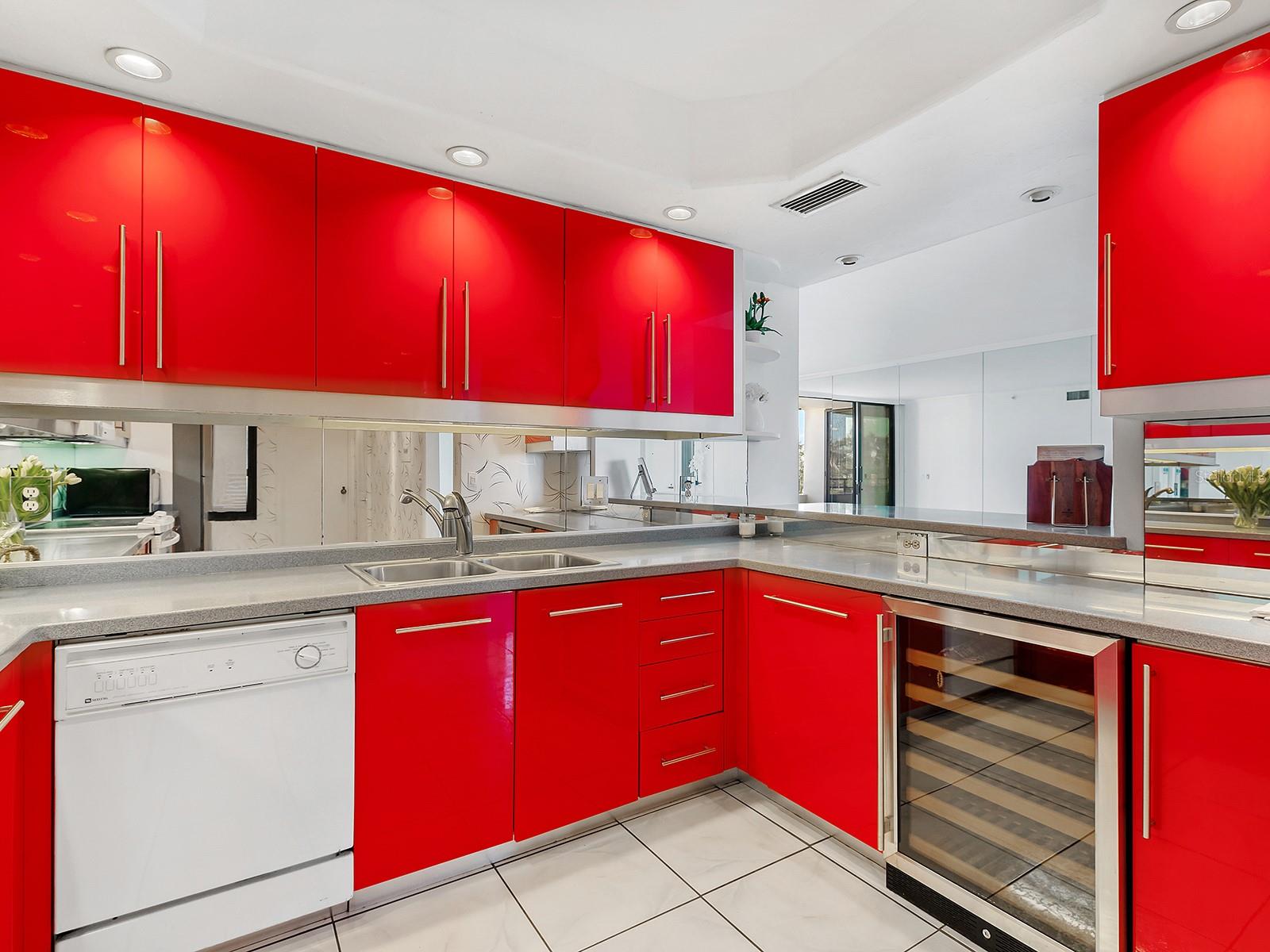 1255 N GULFSTREAM AVE #205, SARASOTA, FL, 34236