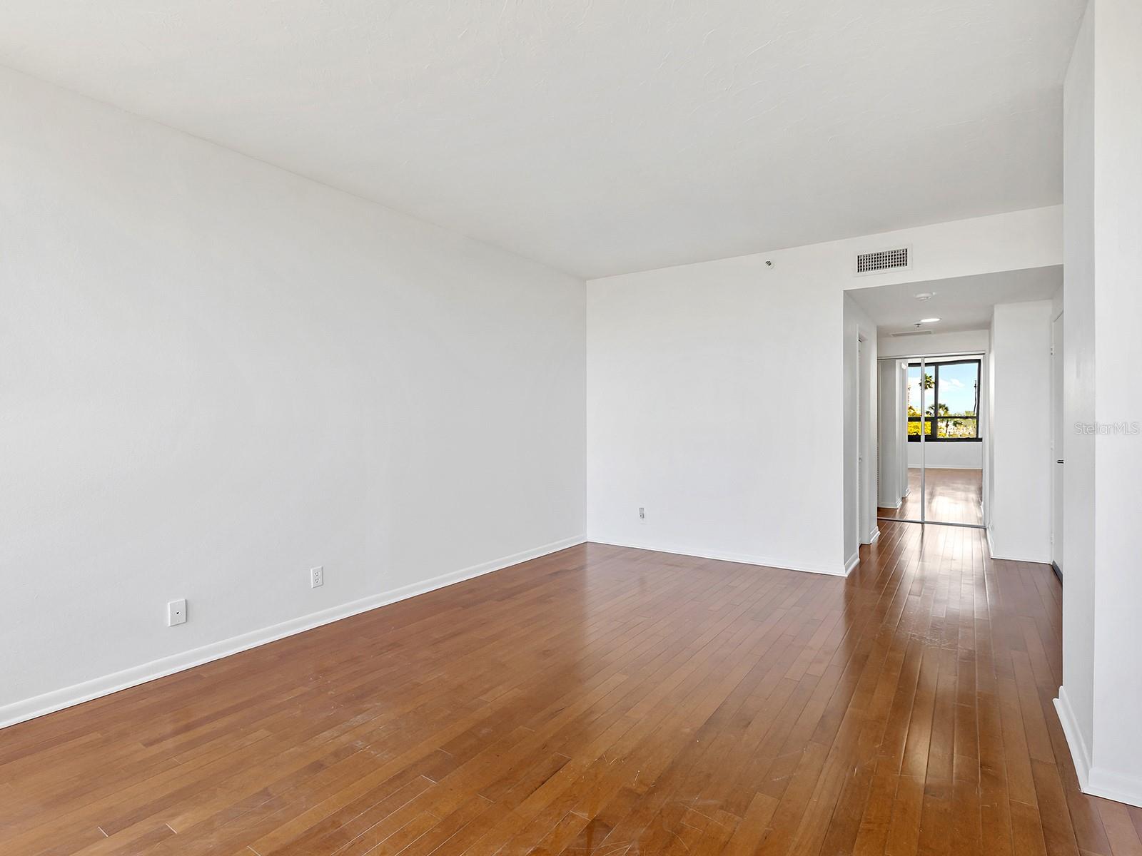 1255 N GULFSTREAM AVE #205, SARASOTA, FL, 34236