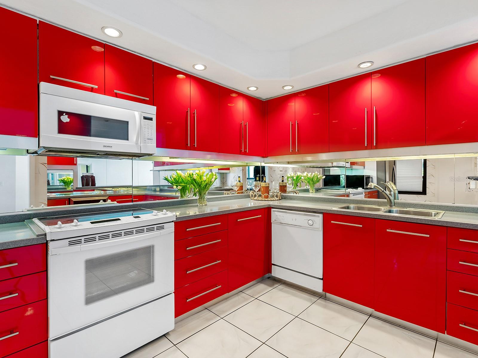 1255 N GULFSTREAM AVE #205, SARASOTA, FL, 34236