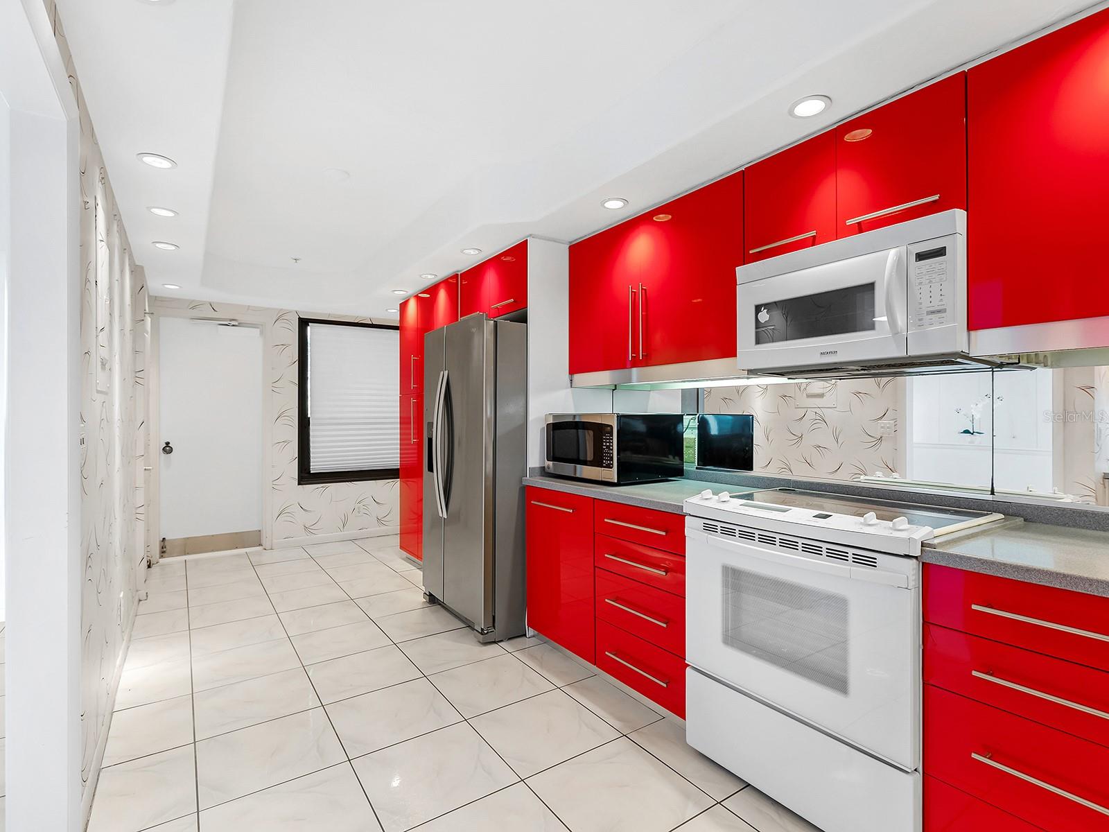 1255 N GULFSTREAM AVE #205, SARASOTA, FL, 34236