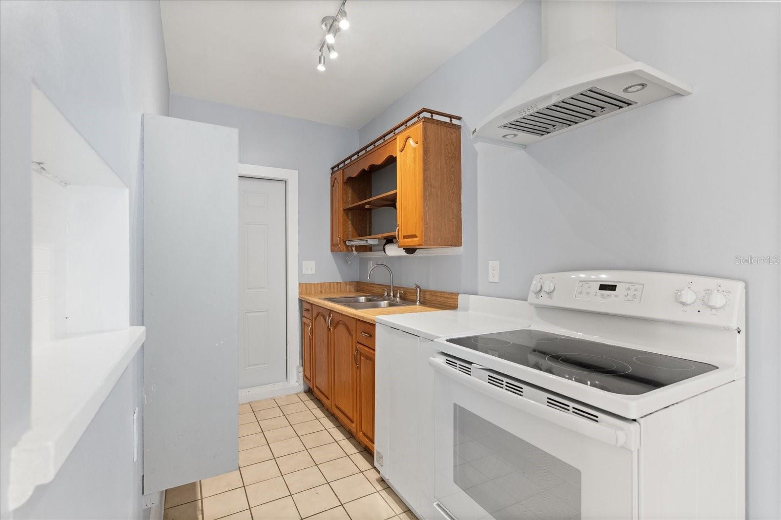 2906 E GRANT AVE, ORLANDO, FL, 32806