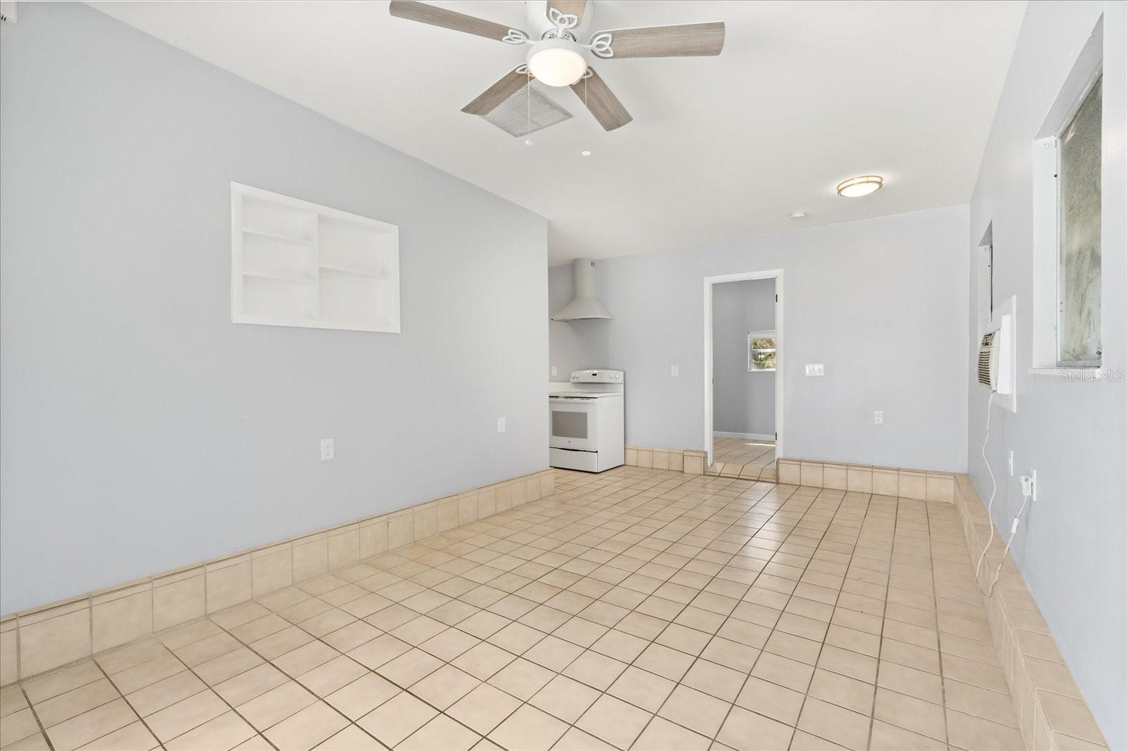 2906 E GRANT AVE, ORLANDO, FL, 32806