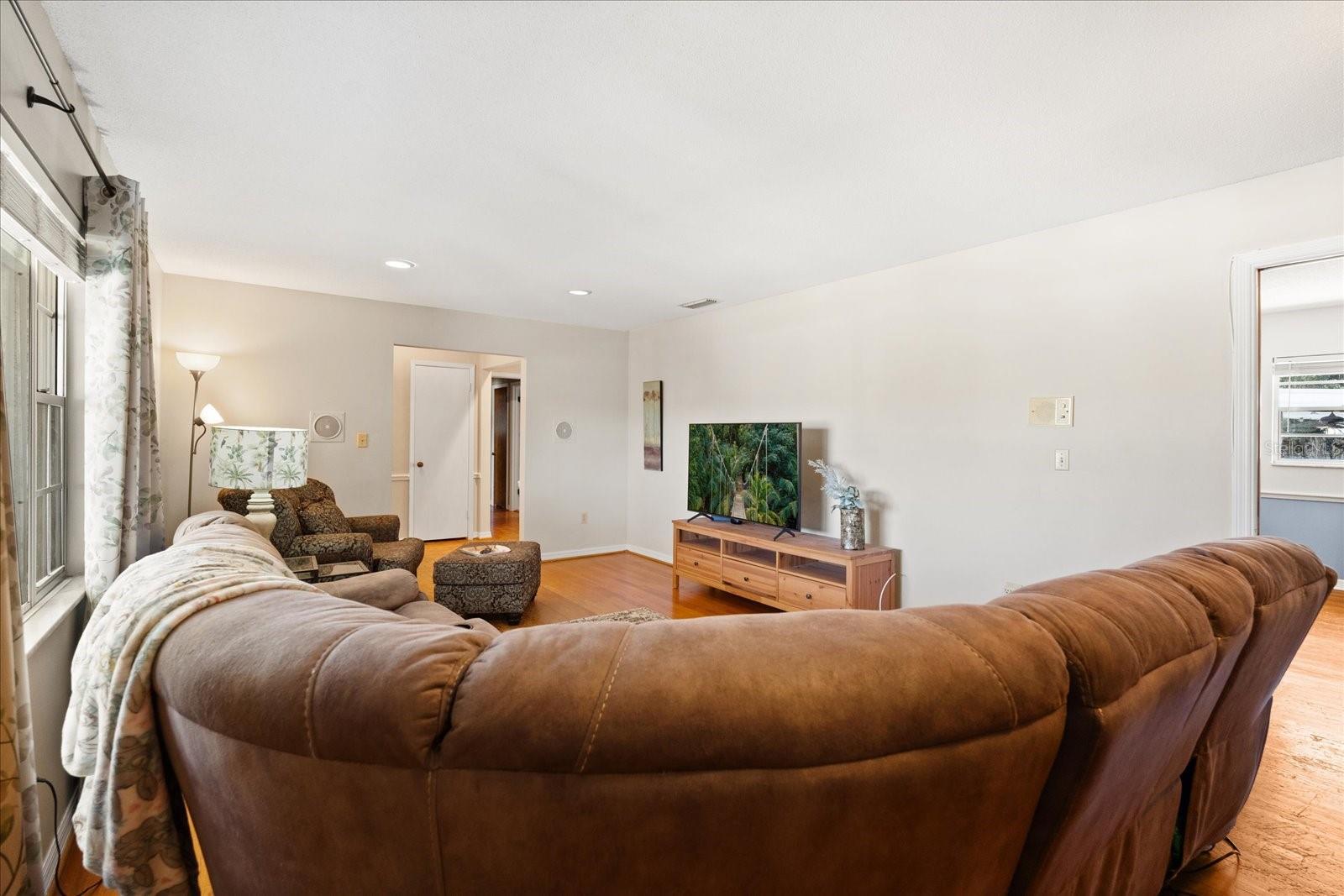 2906 E GRANT AVE, ORLANDO, FL, 32806