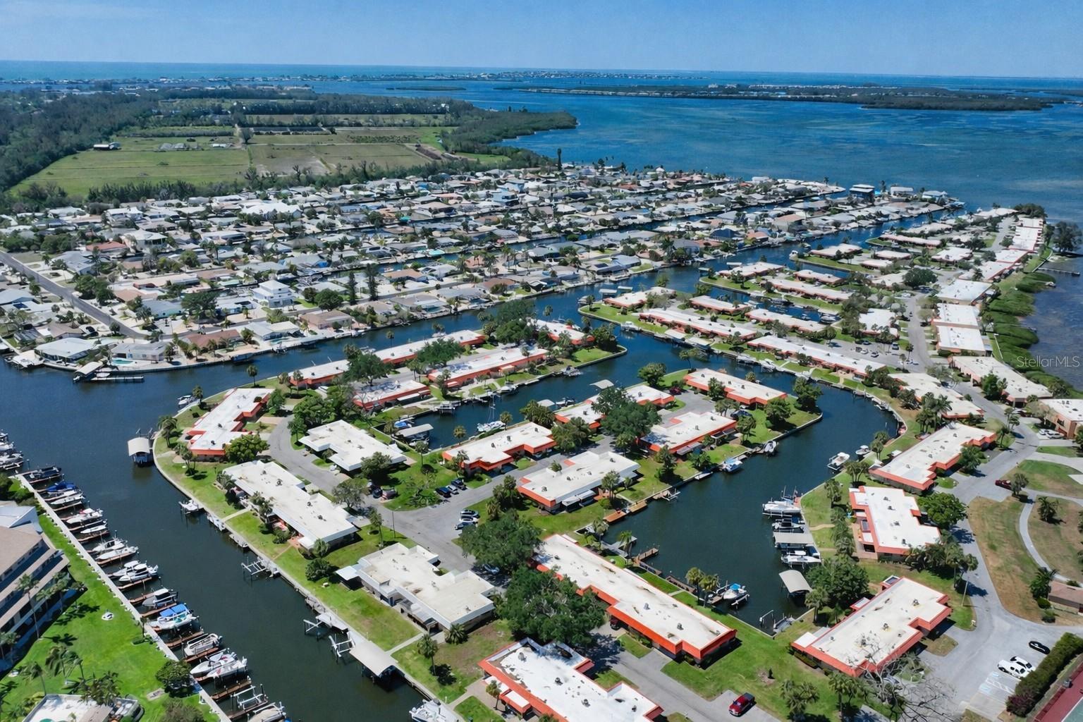 9538 AZURE CV, BRADENTON, FL, 34210