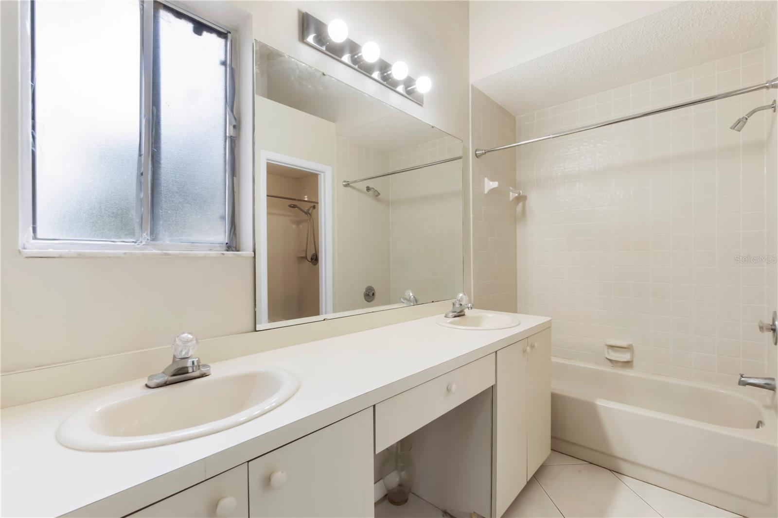 623 RED OAK CIR #121, ALTAMONTE SPRINGS, FL, 32701