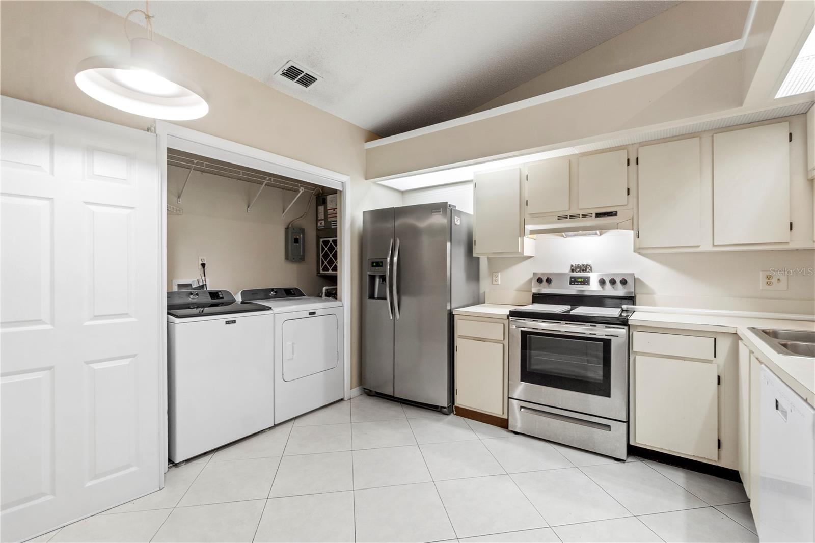 623 RED OAK CIR #121, ALTAMONTE SPRINGS, FL, 32701