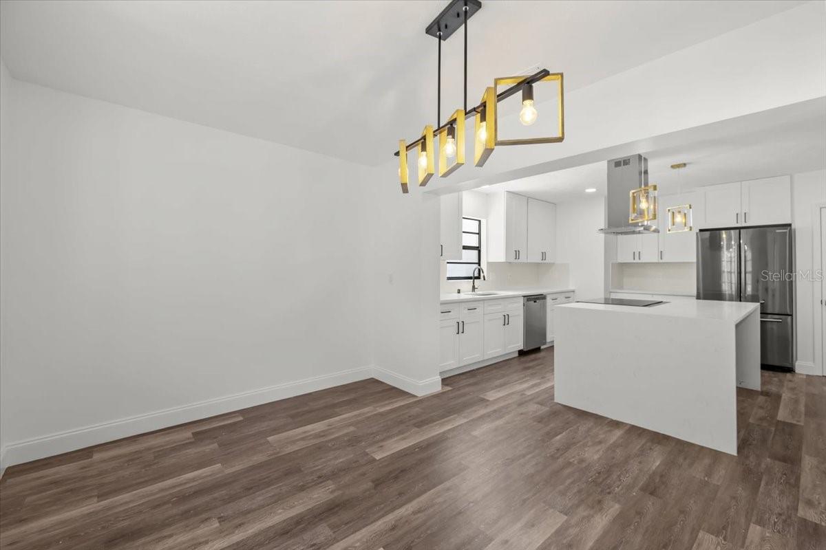 11218 CREEKVIEW DR, RIVERVIEW, FL, 33569