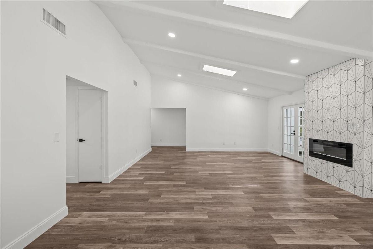 11218 CREEKVIEW DR, RIVERVIEW, FL, 33569