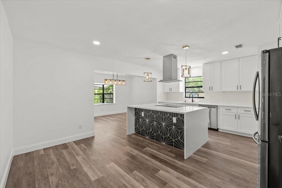 11218 CREEKVIEW DR, RIVERVIEW, FL, 33569