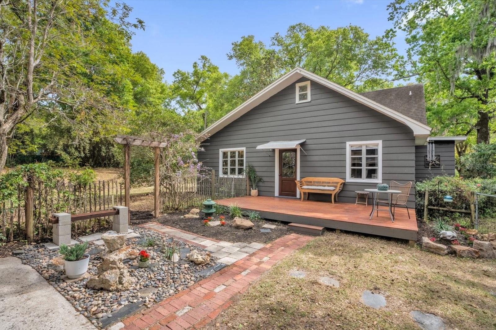 331 OLD EUSTIS RD, MOUNT DORA, FL, 32757