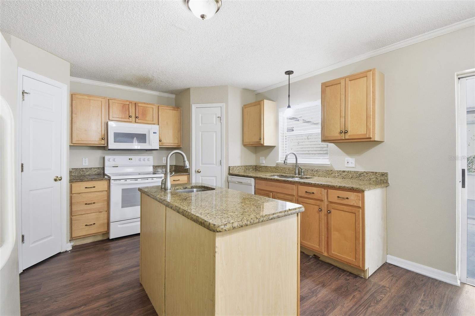 12916 PARKINGTON DR, GIBSONTON, FL, 33534