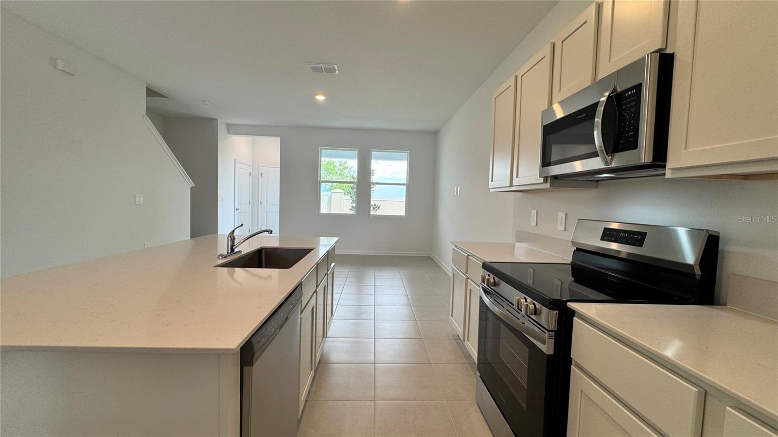 325 SOL VISTA DR, DUNDEE, FL, 33838