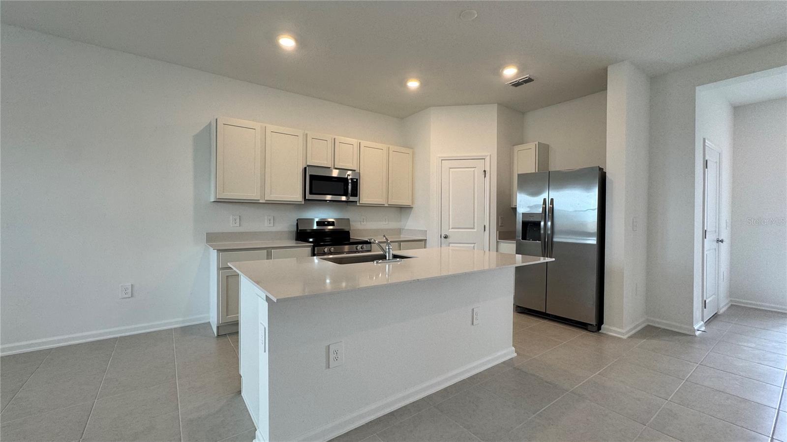 325 SOL VISTA DR, DUNDEE, FL, 33838