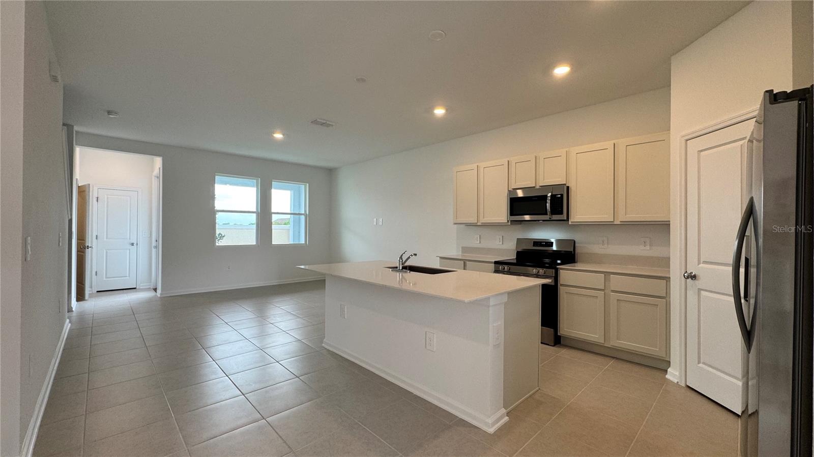 325 SOL VISTA DR, DUNDEE, FL, 33838