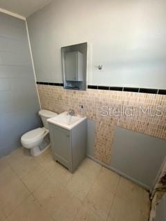 11910 SUNSET DR, TAVARES, FL, 32778