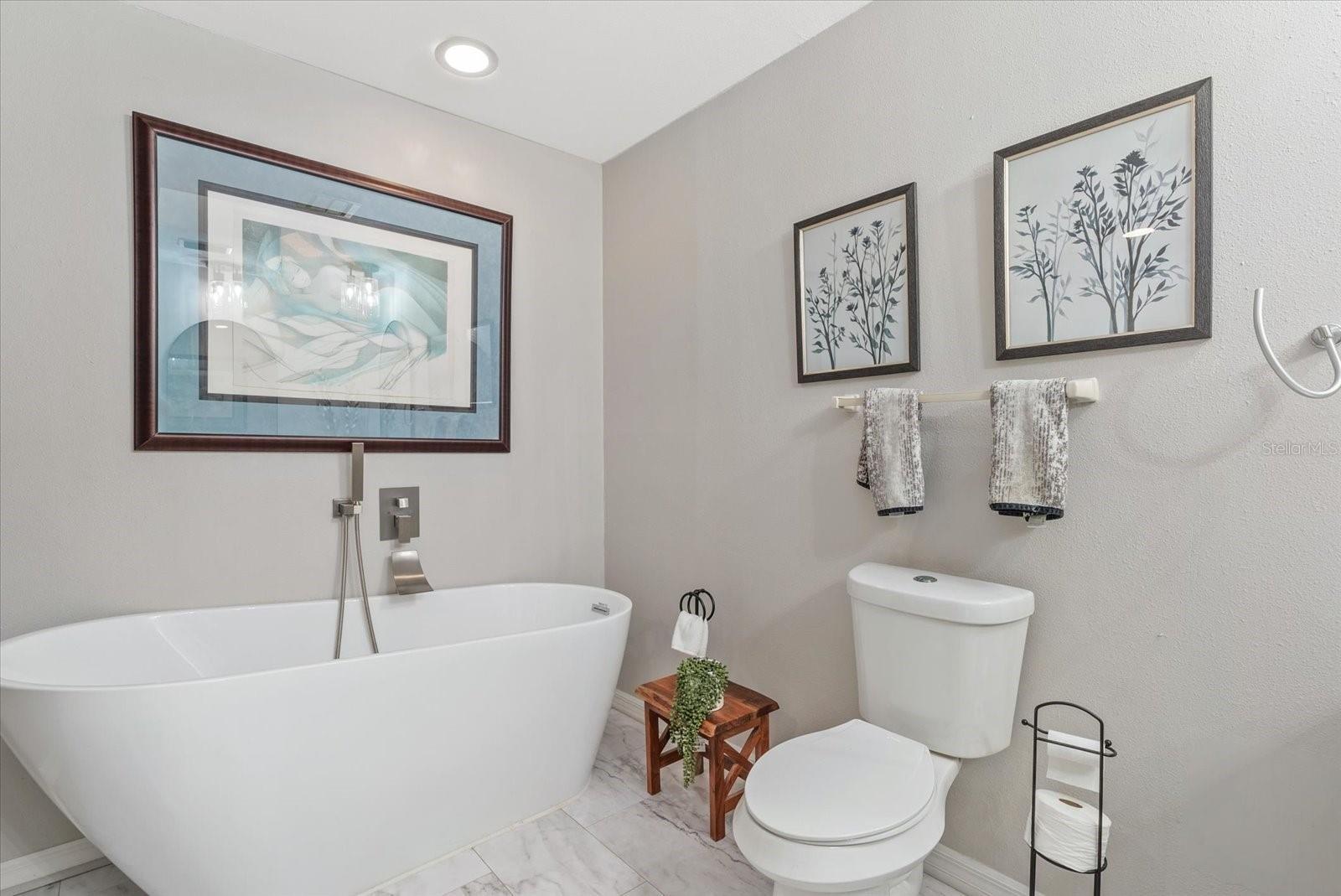 3862 WILSHIRE CIR W #107, SARASOTA, FL, 34238