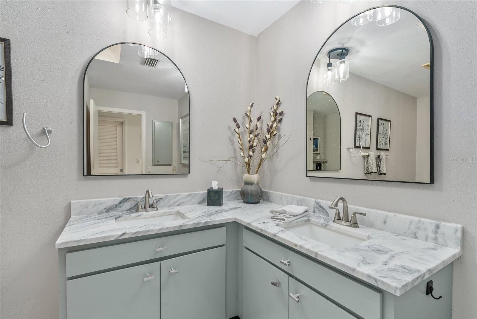 3862 WILSHIRE CIR W #107, SARASOTA, FL, 34238