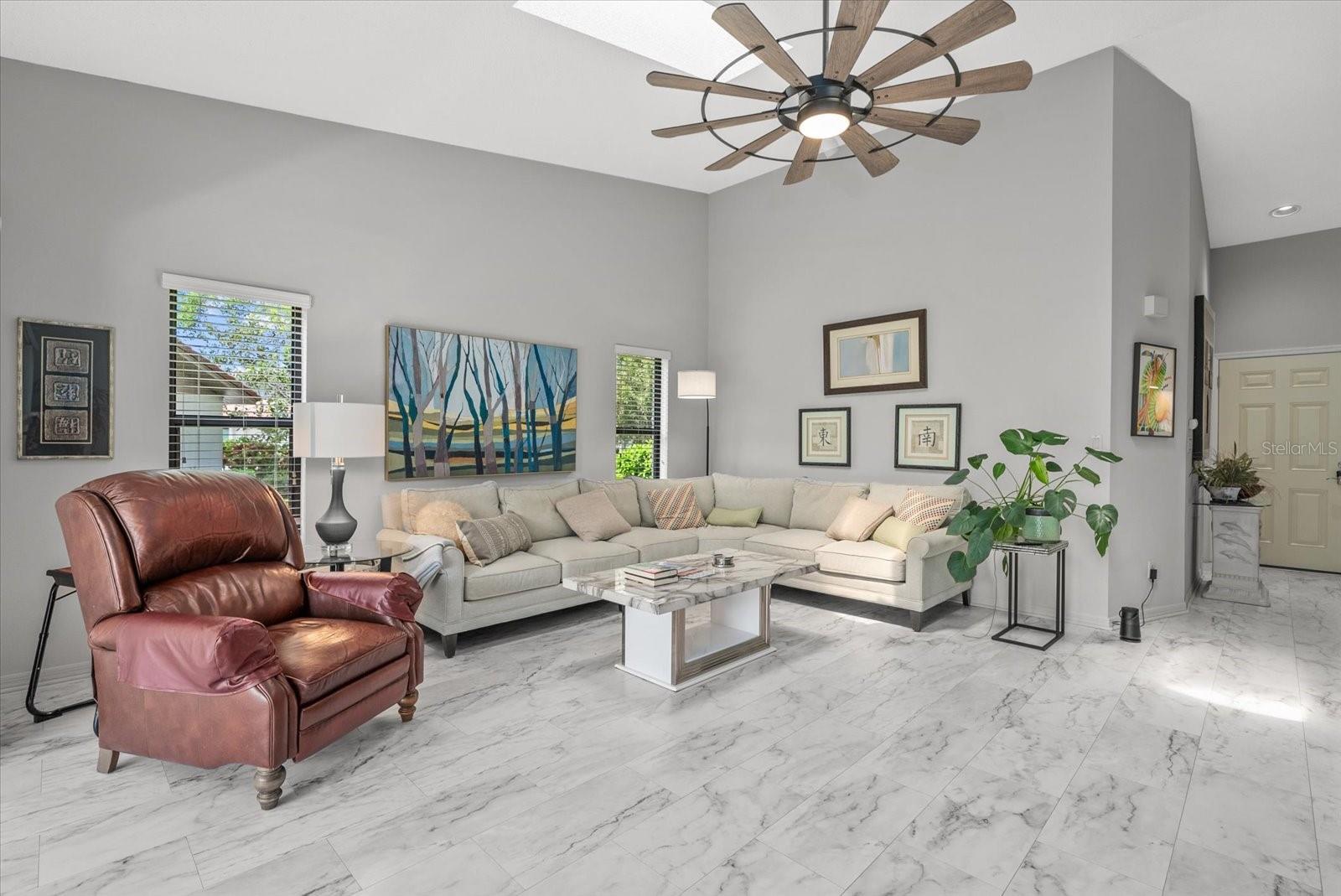 3862 WILSHIRE CIR W #107, SARASOTA, FL, 34238